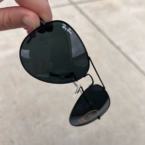 Ray ban aviators sunglasses